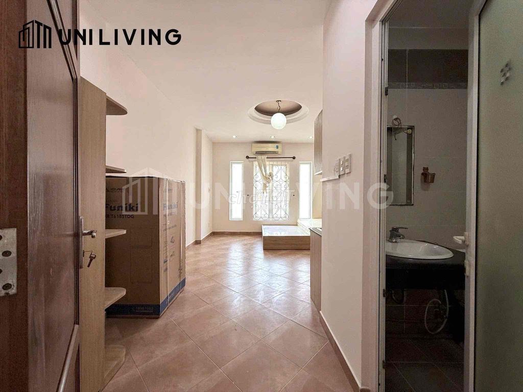 The studio apartment is located right near vlu cs3.