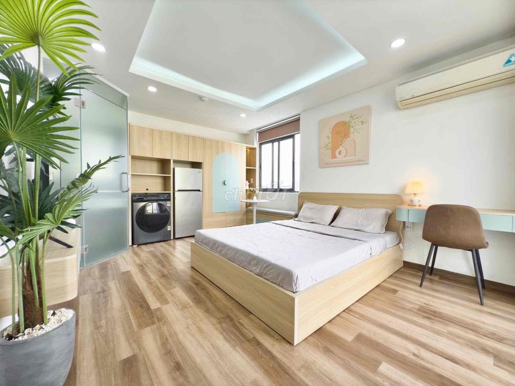 Tell Zhang to report to the new Division of Full Seven.
