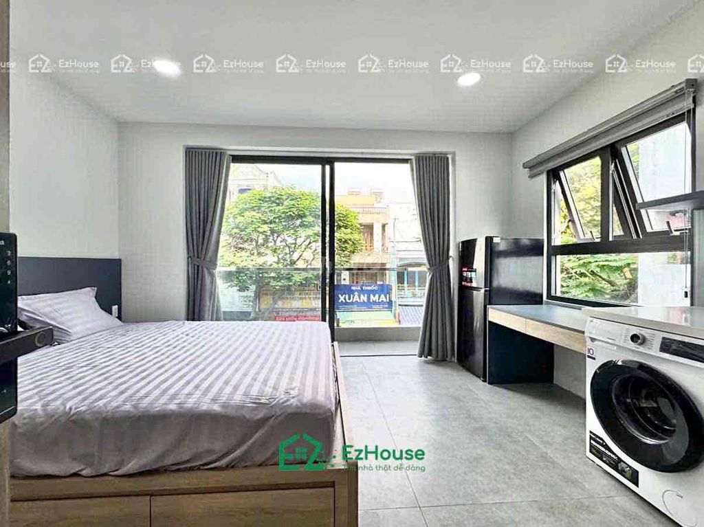 A super-split balcony studio near the new brand new home.