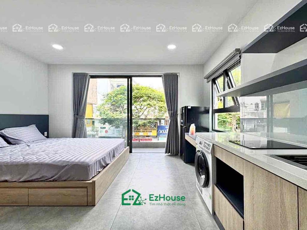 A super-split balcony studio near the new brand new home.