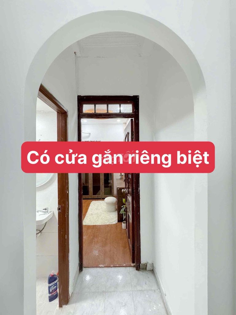 The House of One Bed is 100 percent full of furniture, free of car parks.