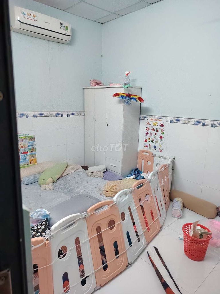 Go back to the sewing house - 4 x 30, one bedroom, 15 meters long empty living room