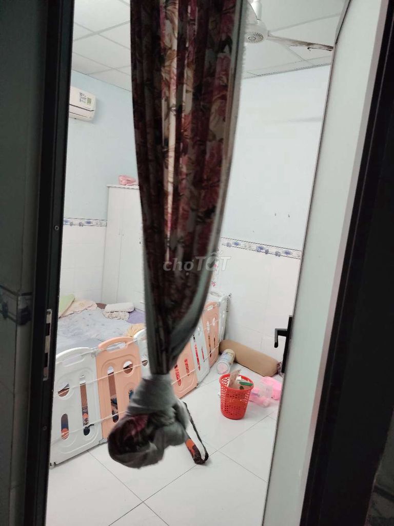 Go back to the sewing house - 4 x 30, one bedroom, 15 meters long empty living room