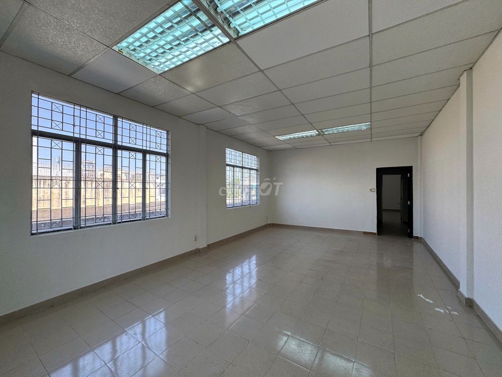 Rent 422 Lý Thái Tổ, District 10 – 5 X20 M, 4 floors - 70 million