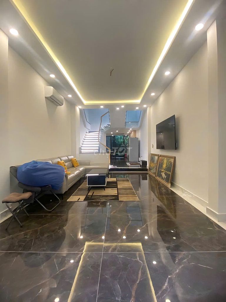 Need to rent a nice car park 154/2 A Nguyễn Phúc Chu-7* 15 Q.Tân Bình