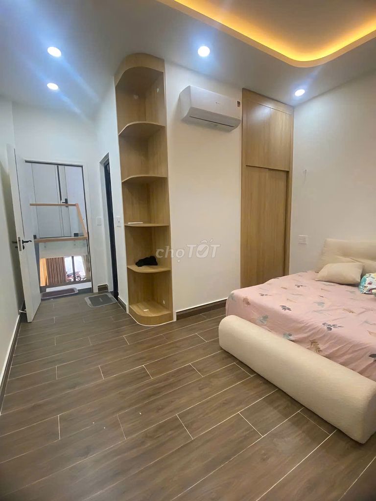 Need to rent a nice car park 154/2 A Nguyễn Phúc Chu-7* 15 Q.Tân Bình