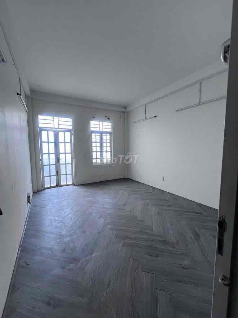 SIX Bình Trị Đông B, Bình Tân district (4 m*27 m) 108 m2, 10 bedrooms, 4 toilets, 2