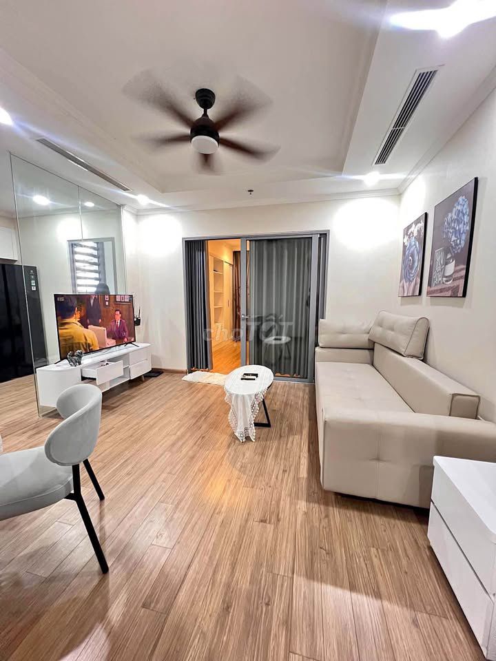 Rent C/c Republic - 3 bedrooms at 16 million a month - the house is empty, in you go!