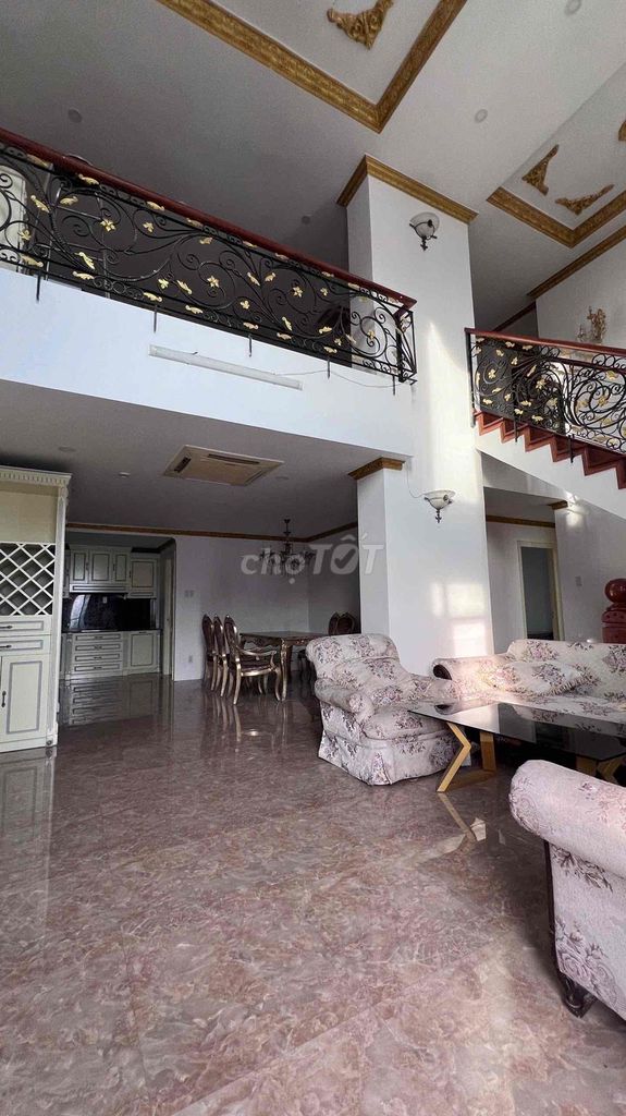 Rent an apartment New Saigon, Royal Family 3