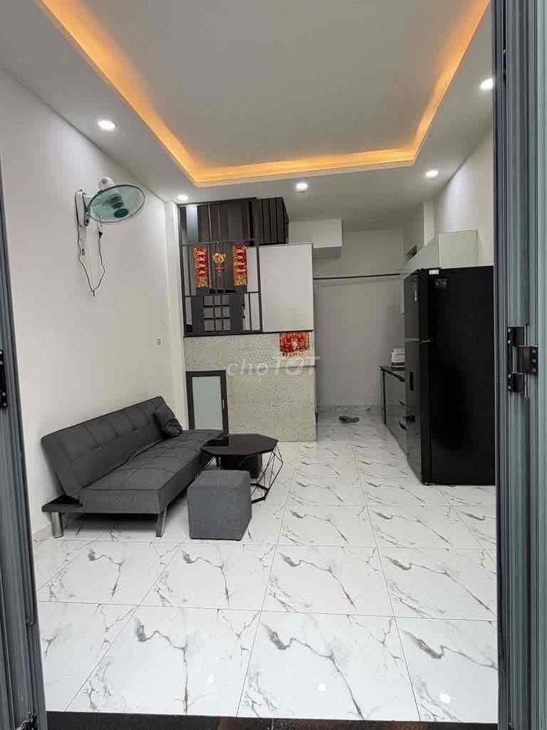 Rent the entire alley. 761 Hưng Phú.770 9, District 8/3 x8 meters per 2th floor.