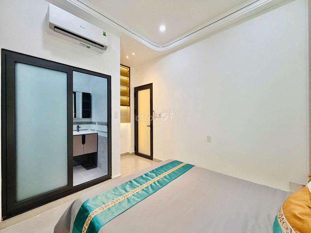 Rent a full four bedroom five toilets in 16 Gò Vấp.
