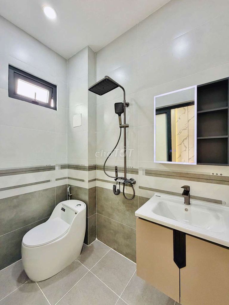 Rent a full four bedroom five toilets in 16 Gò Vấp.