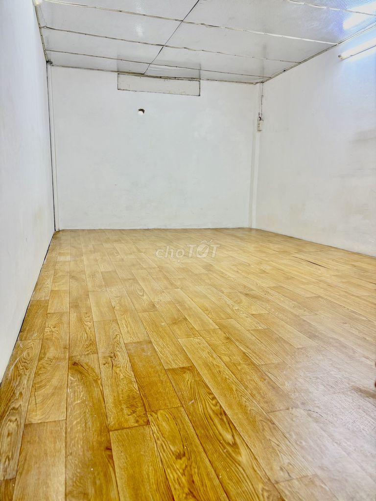 Rent a private apartment on the LJ B Dương Bá Trạc.