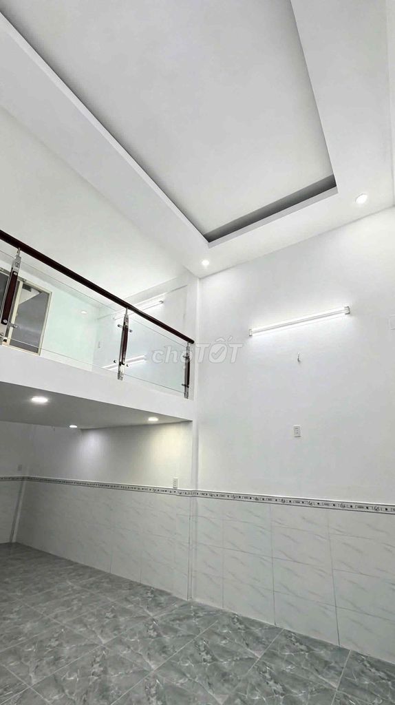 The owner rented three bedrooms. Two toilets.
