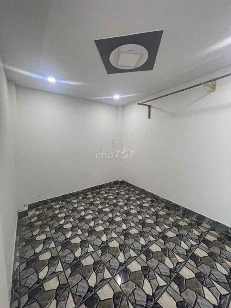 3rd floor bedroom near a high school, Thống Nhất-711