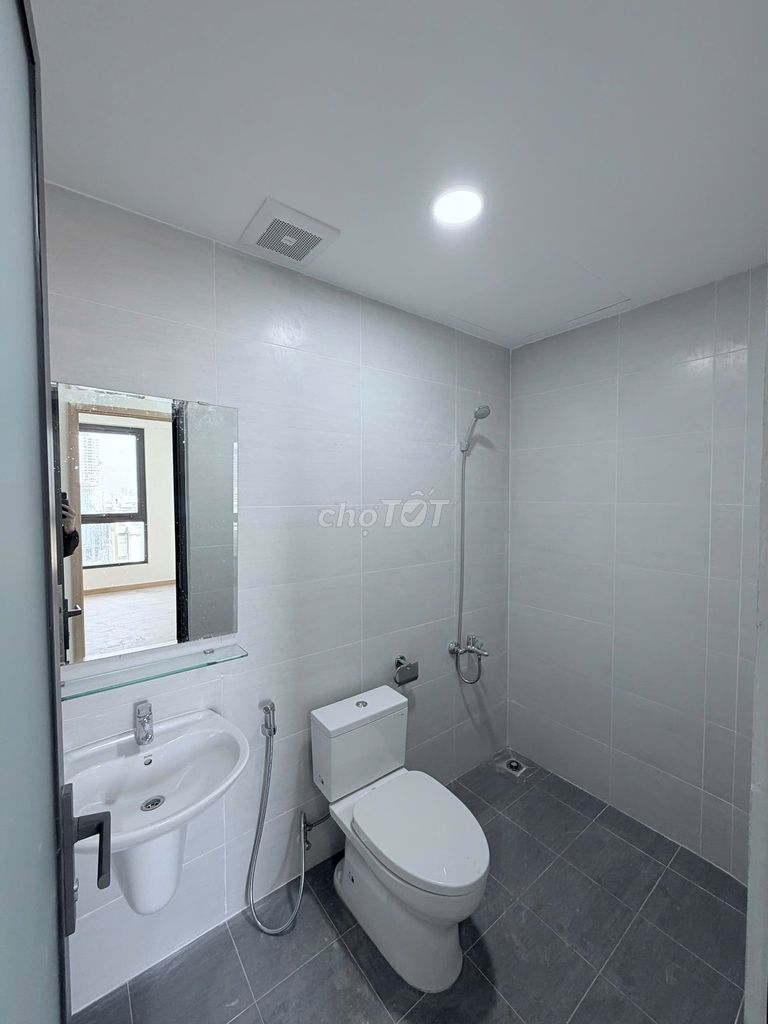 Renting Aurora's apartment two bedrooms per two. Just 9.5 million nice new homes, lovely landlord.