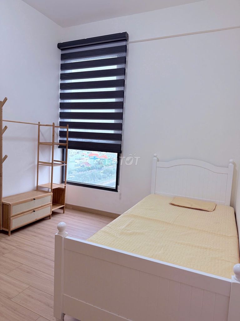 Renting Aurora's apartment two bedrooms per two. Just 9.5 million nice new homes, lovely landlord.