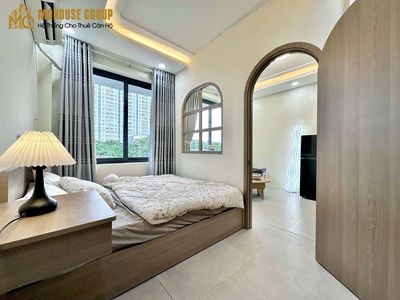 One bedroom, one window living room, 40 M2 in the center of the Czar.