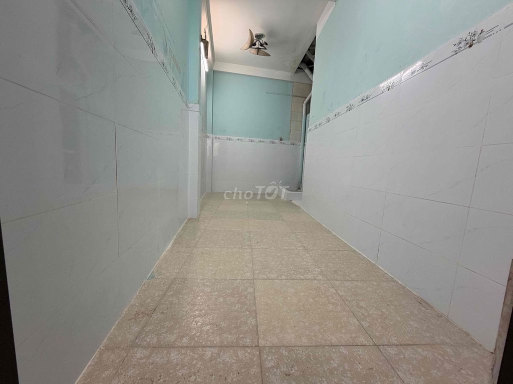 Room 25 meters 2 District 8