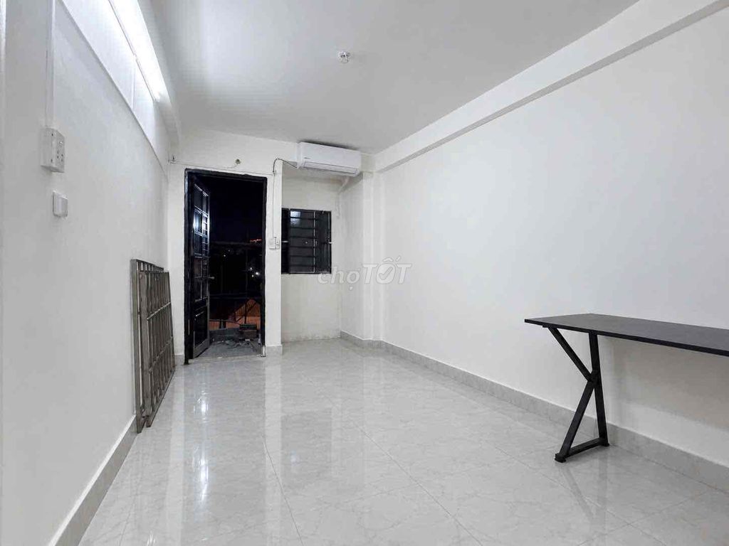 Room 1 of Bancol's bedrooms split the kitchen in Sen-Cafu-Cafu-Caft-The air conditioning.