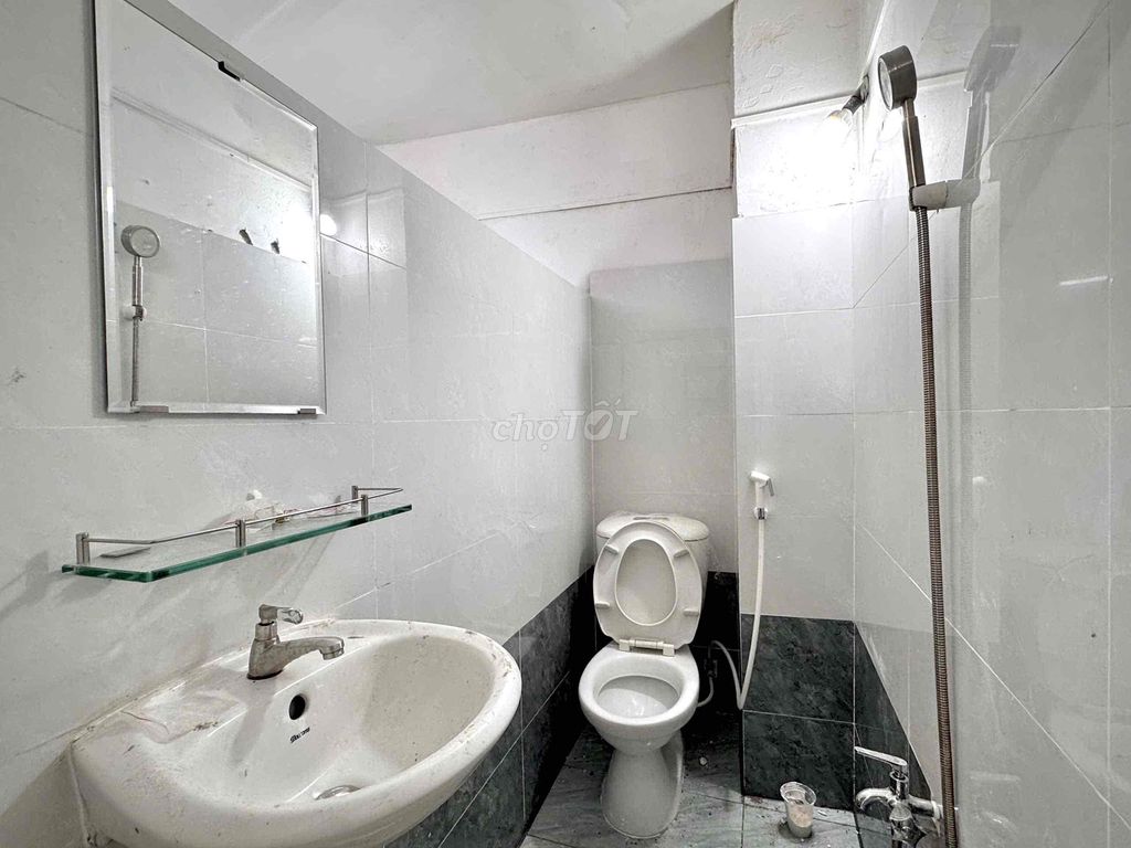 Room 1 of Bancol's bedrooms split the kitchen in Sen-Cafu-Cafu-Caft-The air conditioning.