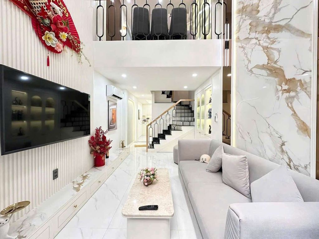 Phú Nhuận rental house, Phùng Văn Cung 420 toilets