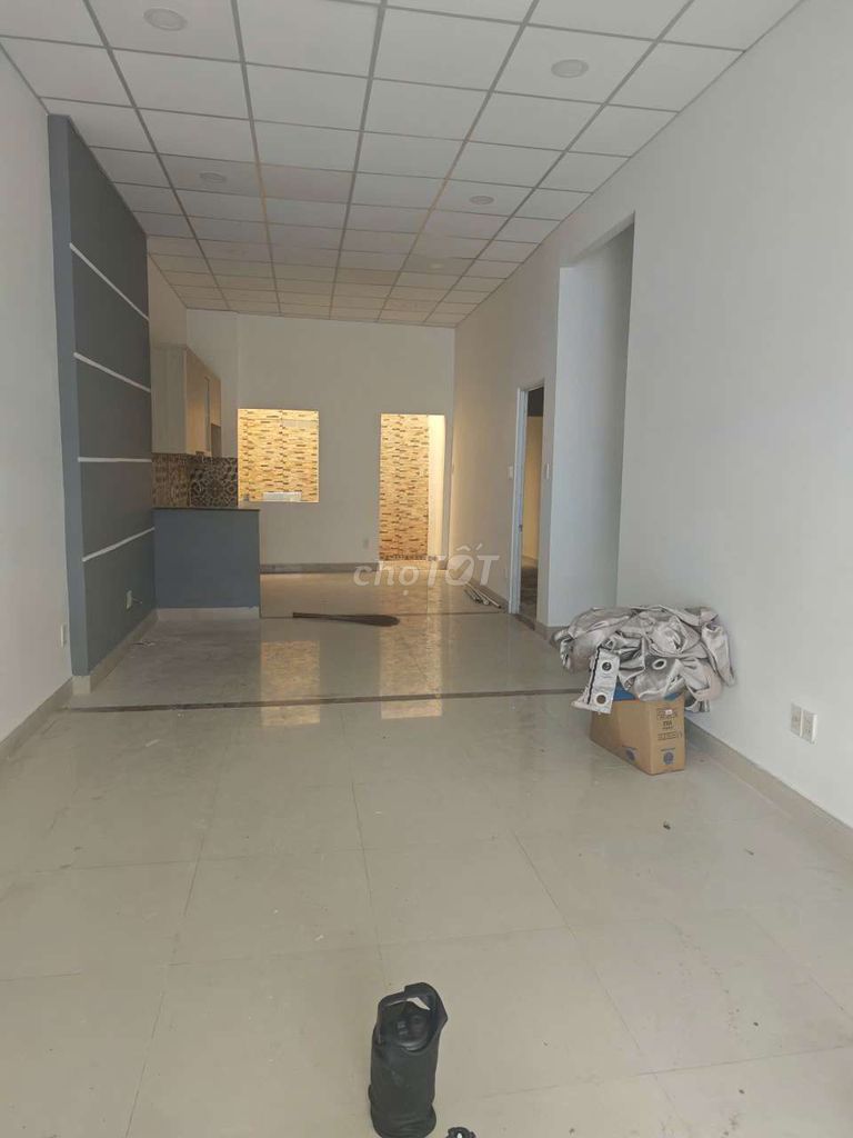 8 X 16 M house near the west stop