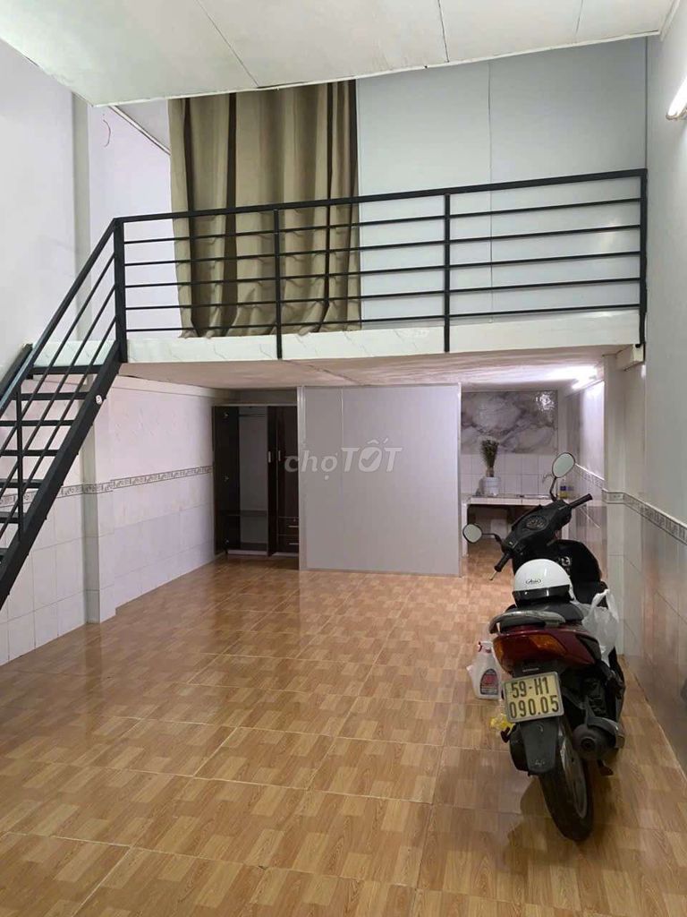 Rent 4 x 10 M of the floating Y near latin school