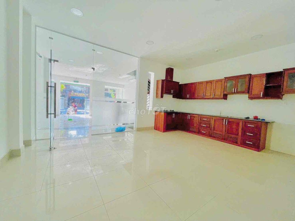 Rent or sell cash houses on 65th near lottte marrt District 7