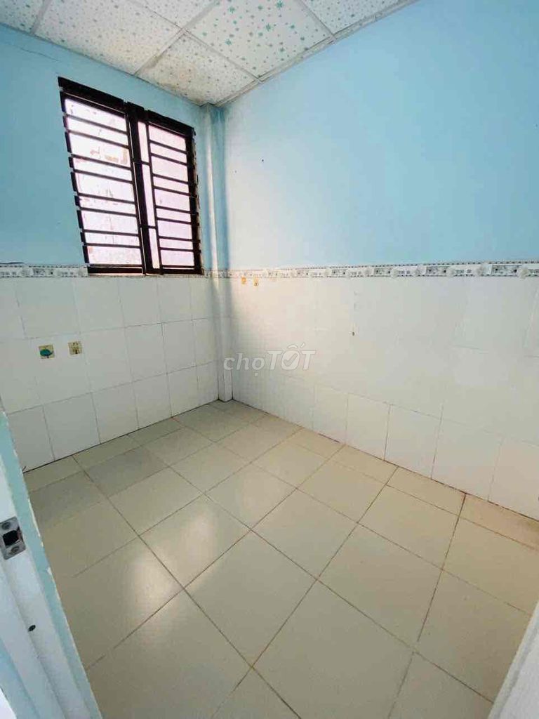 House 1 MM - 2 floors - 3 bedroom - 3 toilets. 385 Lê Văn Việt Road