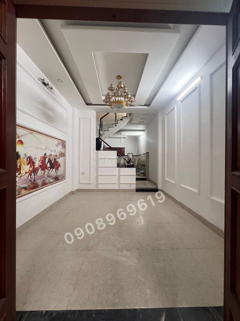Let's rent out the original house.