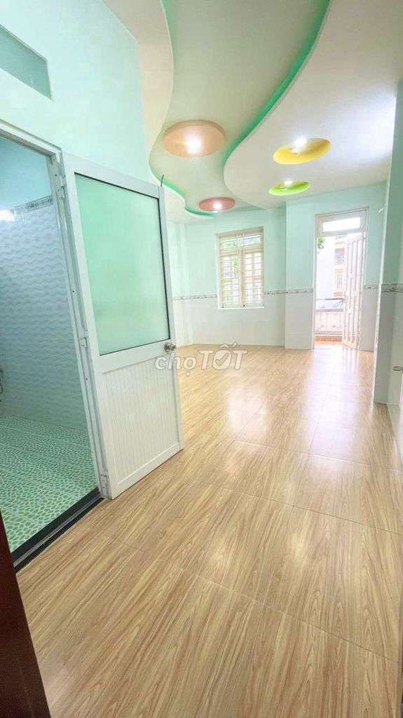 6 rooms 4.5 X 17 M alley 8 Reciprocal New M
