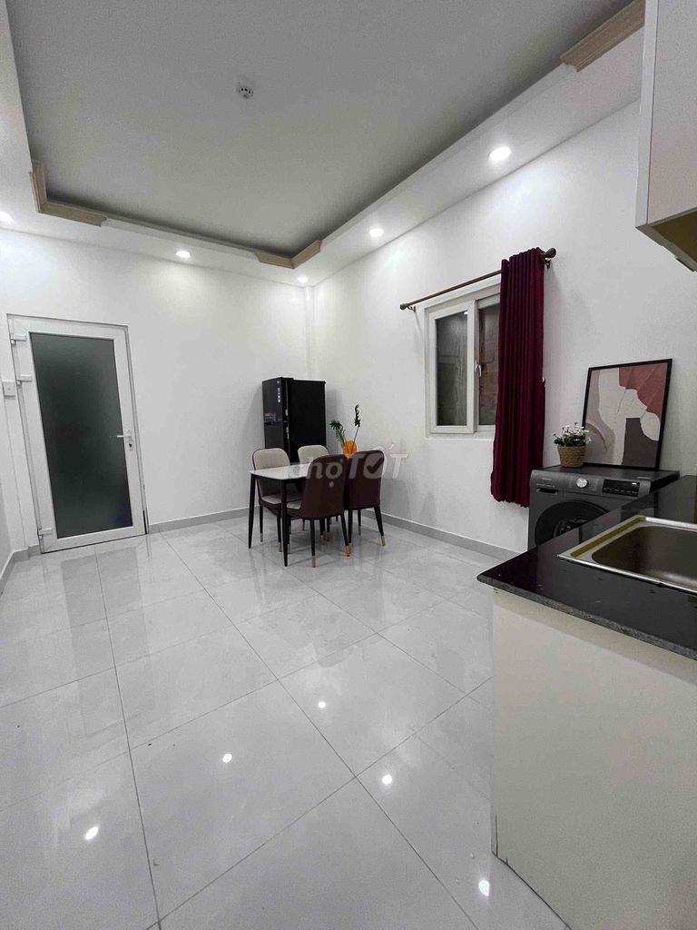 Rent the kitchen room. A full bedroom, private washing machine in Lê Văn Sỹ.