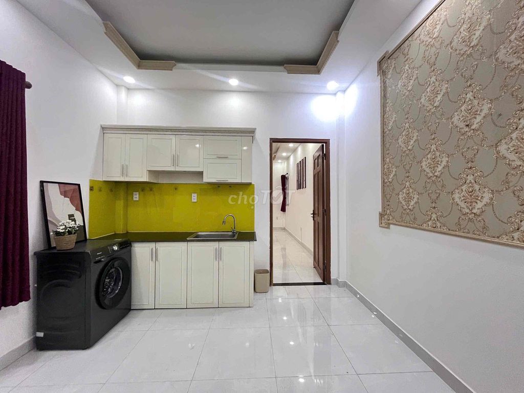 Rent the kitchen room. A full bedroom, private washing machine in Lê Văn Sỹ.
