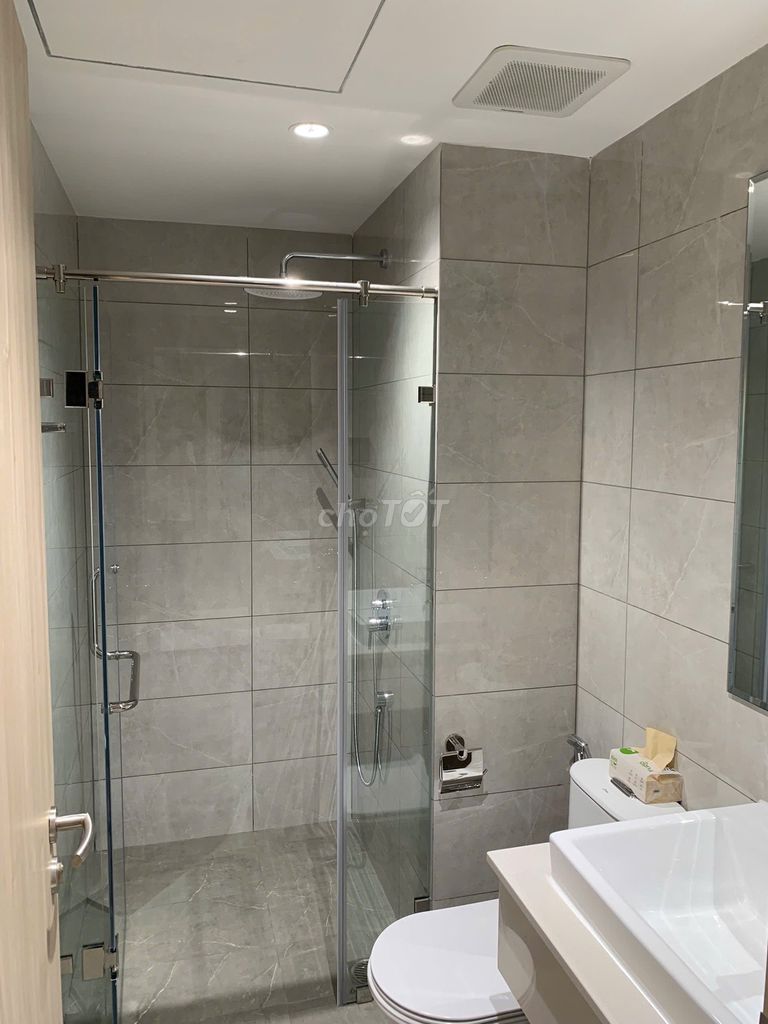 Rent two new Full House bedrooms 100 percent into the flat right through the 8th District.