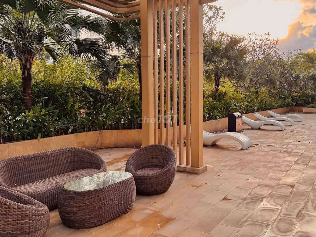 Very rare! 2 bedrooms. Three air-city-eight million, nearly 8.5 million.
