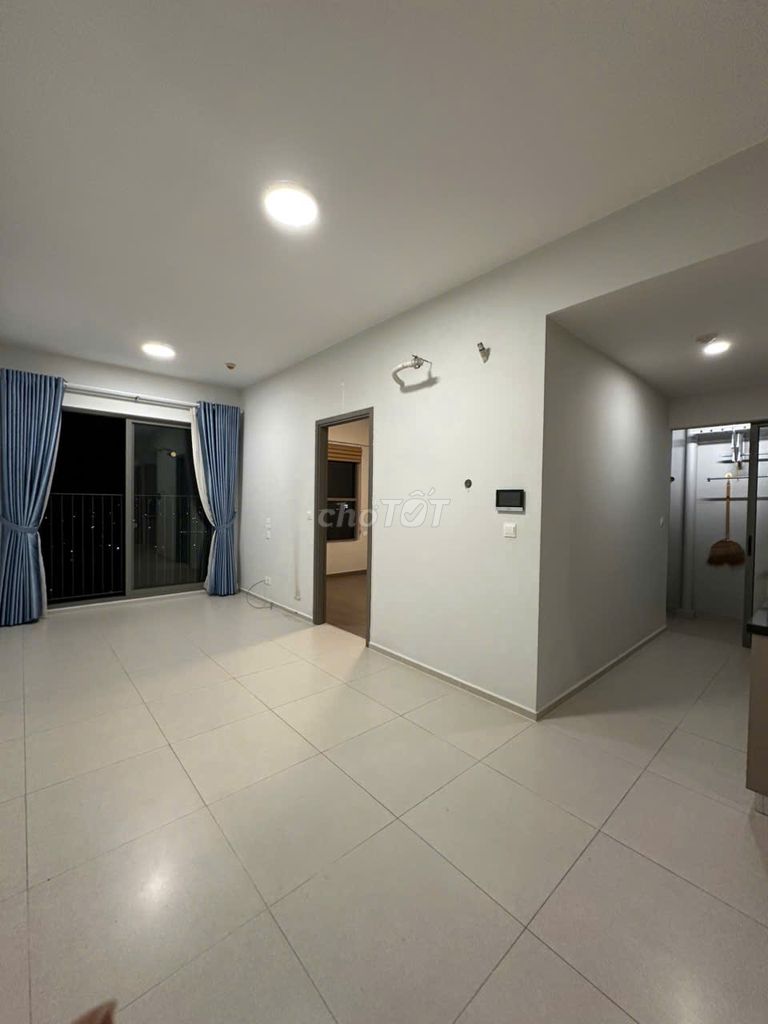 Renting two bedrooms 2 toilets - only 6 million and 5 Westgate apartments.