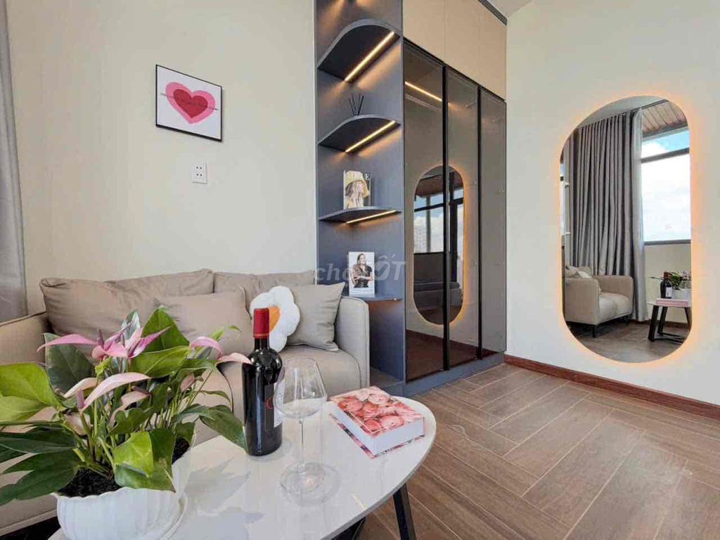 It's 100 percent new in 35 M2 Full new furniture near the Market.