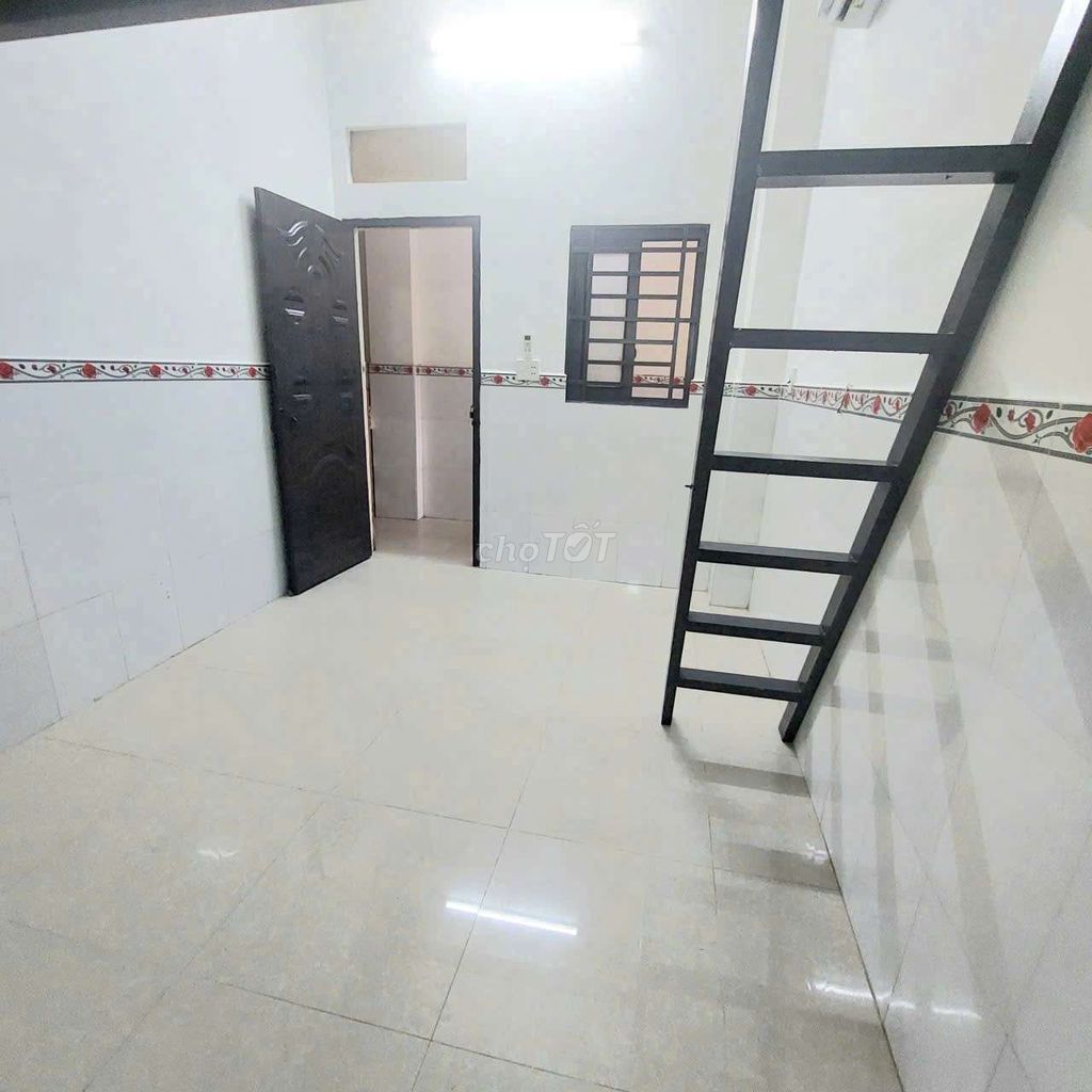 Cheap motel near University ufme, tdtu, lotte mart District 7