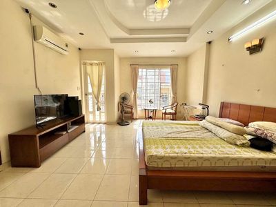 To rent a Bình Lợi street house, 110,000 floors, area: 6 x21 meters. The alley.