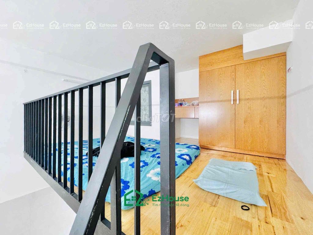 Rent a room with a guard and don't guard it.