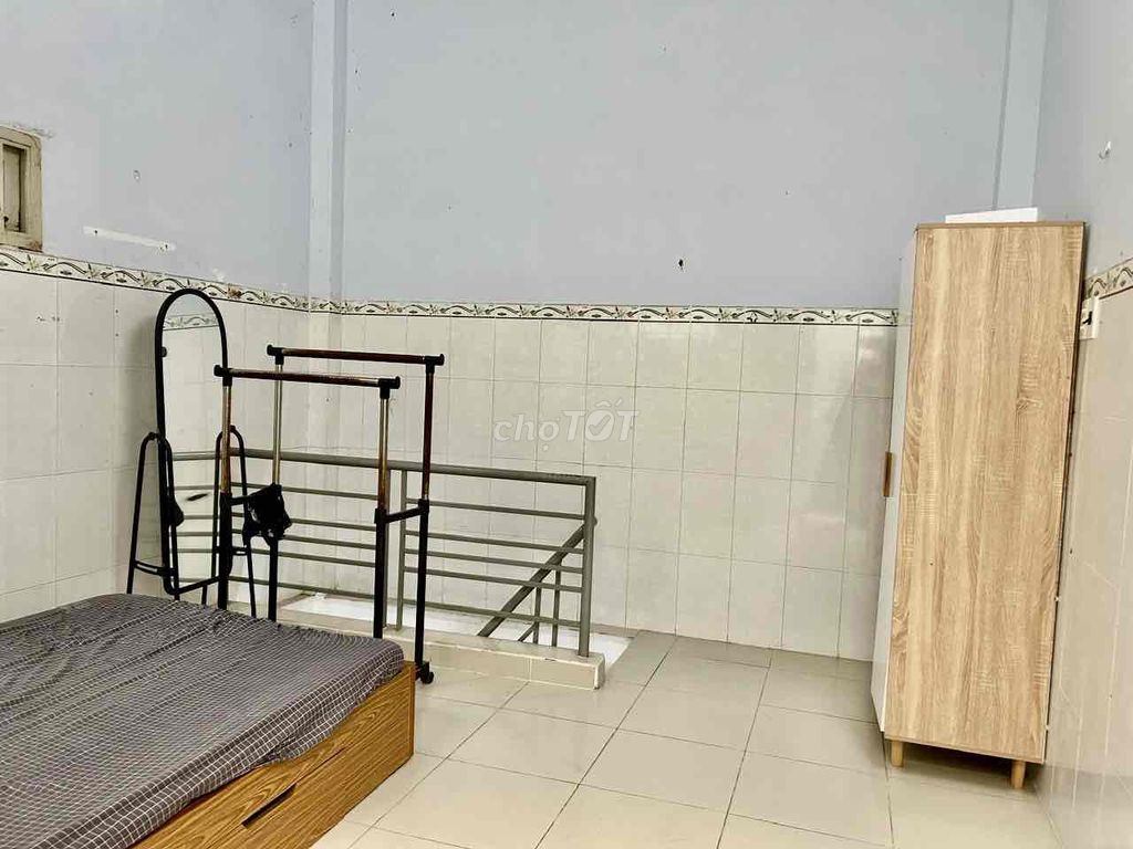 The whole Tân Phú renter, near the Big C School, has interior.