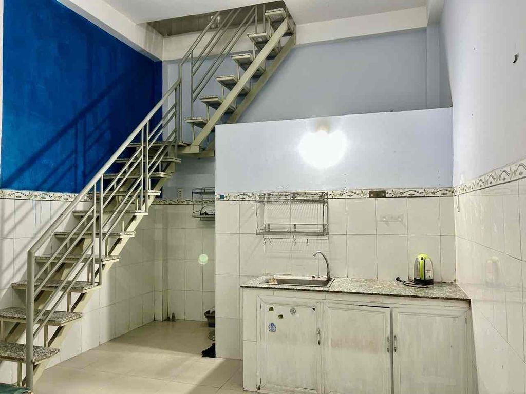 The whole Tân Phú renter, near the Big C School, has interior.