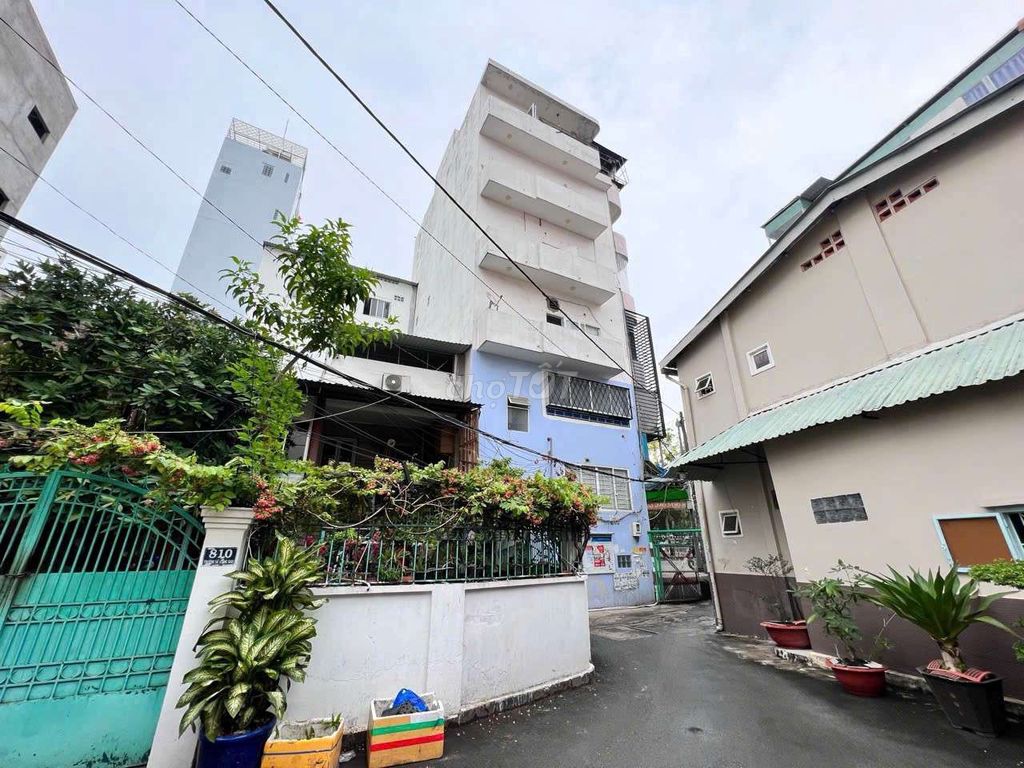 I sold it myself or rented it to 812 Trường Sa-- 3 million per month.