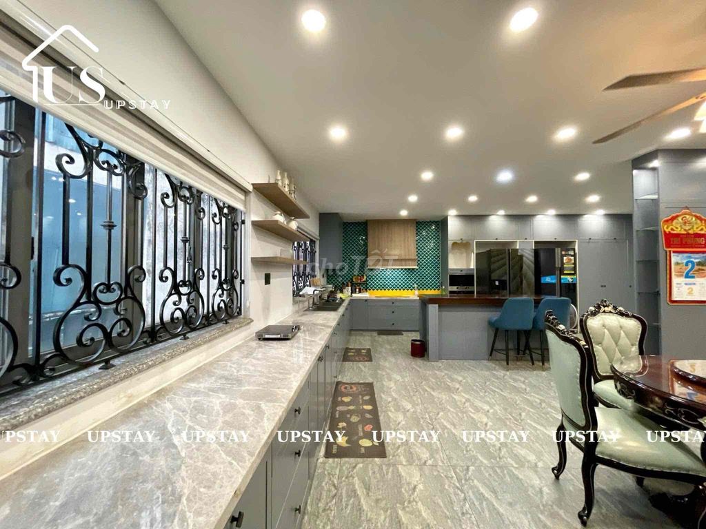 Three bedrooms-- three toilets-- deal-- Lê Văn Sỹ, District 3.