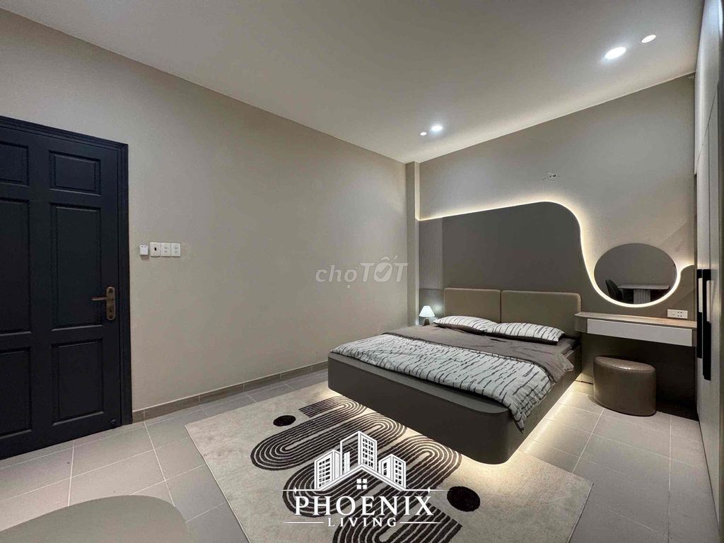 Hot new high-end apartment 100 percent favours 300 grand a month.
