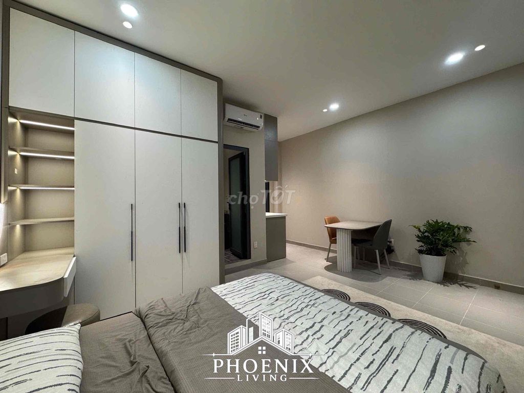 Hot new high-end apartment 100 percent favours 300 grand a month.