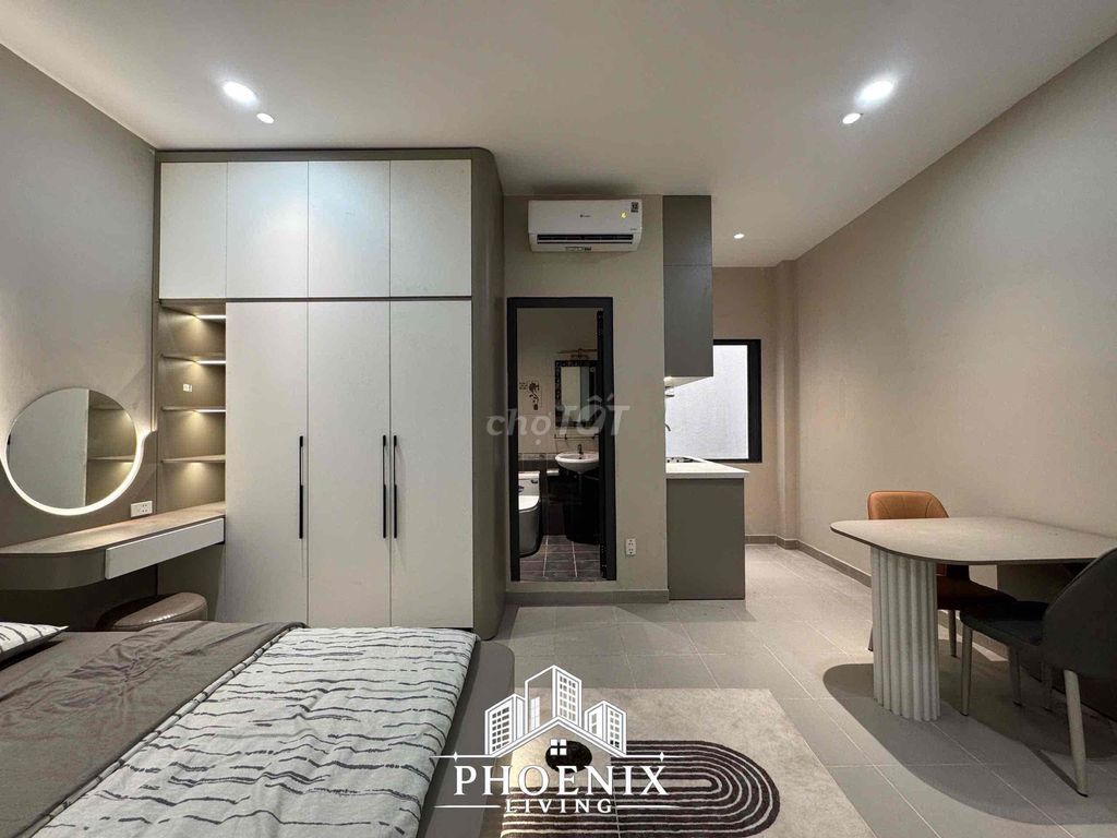 Hot new high-end apartment 100 percent favours 300 grand a month.