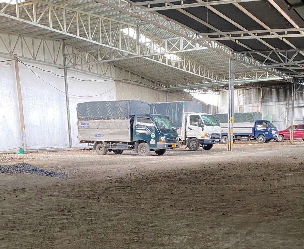 8 to 1 .000 meters of road warehouse