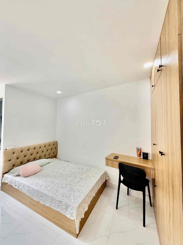 - Full furniture, elevators - Penalts
